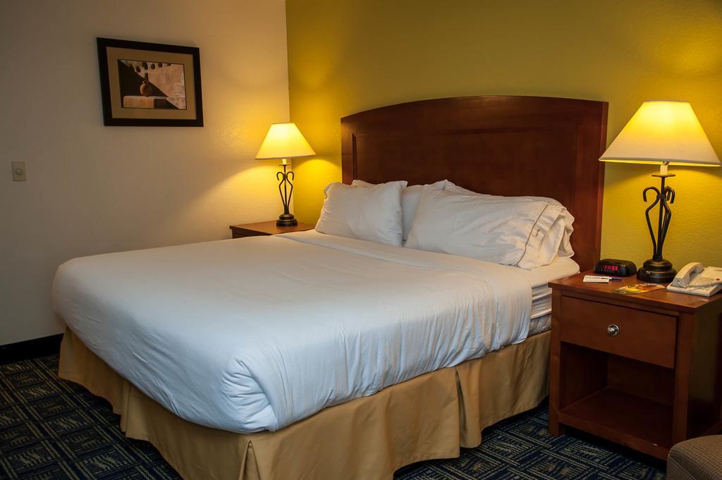 Holiday Inn Express Tucson-Airport By Ihg Экстерьер фото