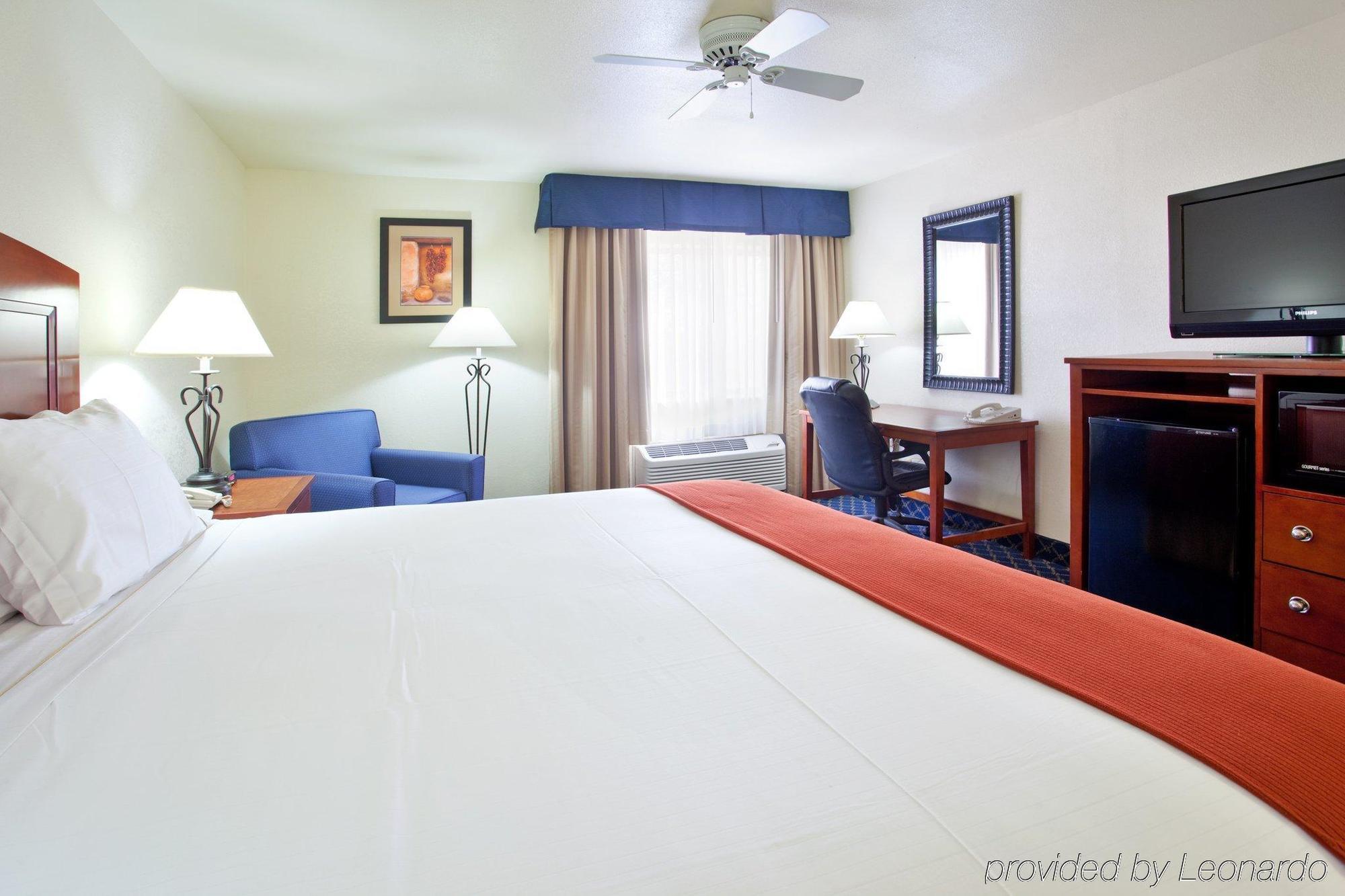 Holiday Inn Express Tucson-Airport By Ihg Номер фото