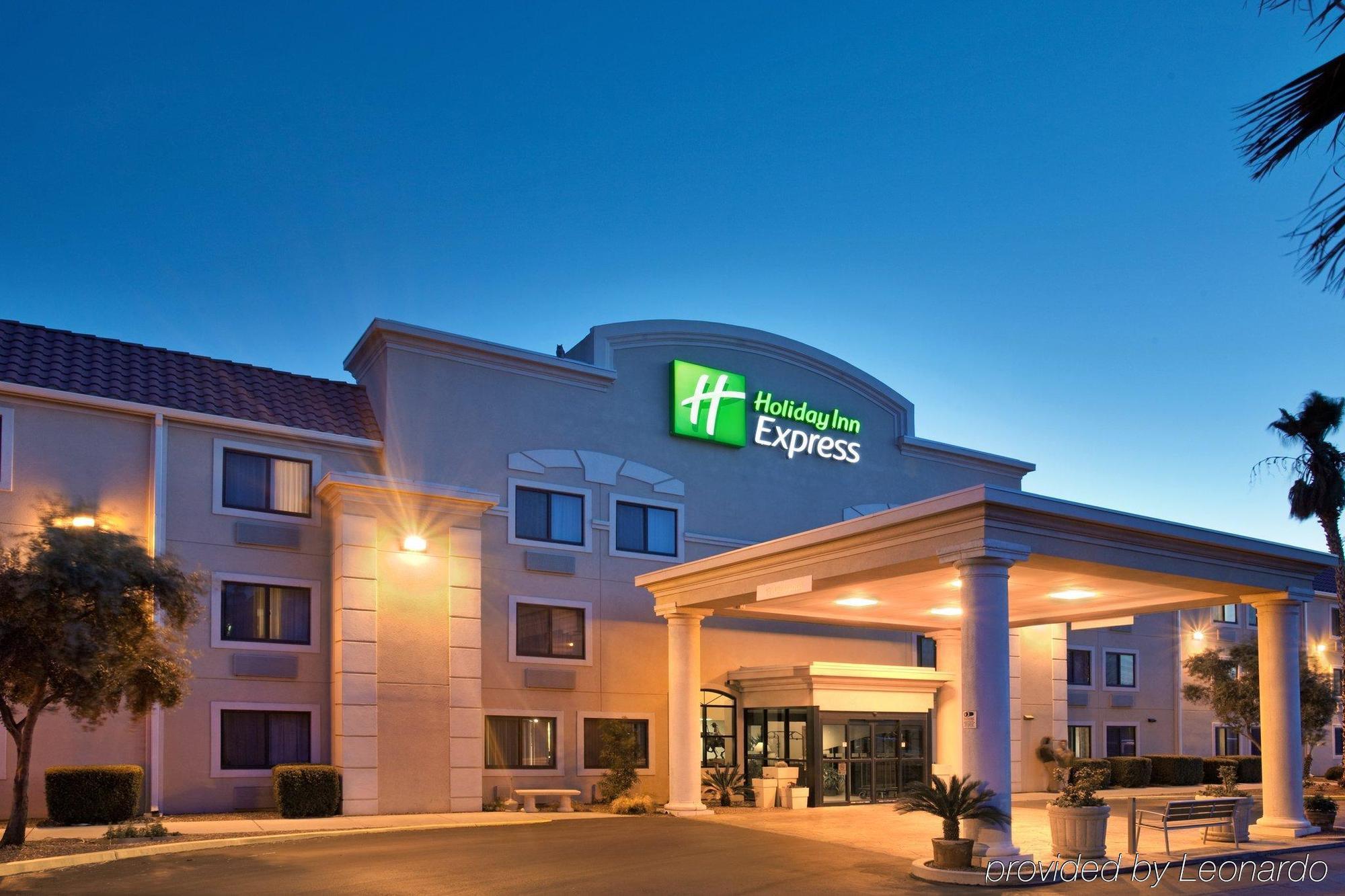 Holiday Inn Express Tucson-Airport By Ihg Экстерьер фото